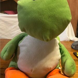 YOSHI Nintendo Super Mario Green 20’ Plush with hidden compartment 2021